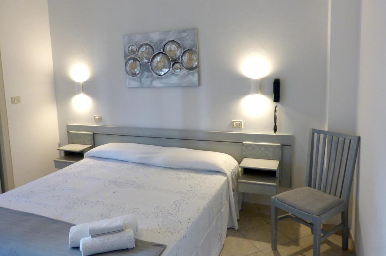 Hotel D'Annunzio Cattolica Ngoại thất bức ảnh