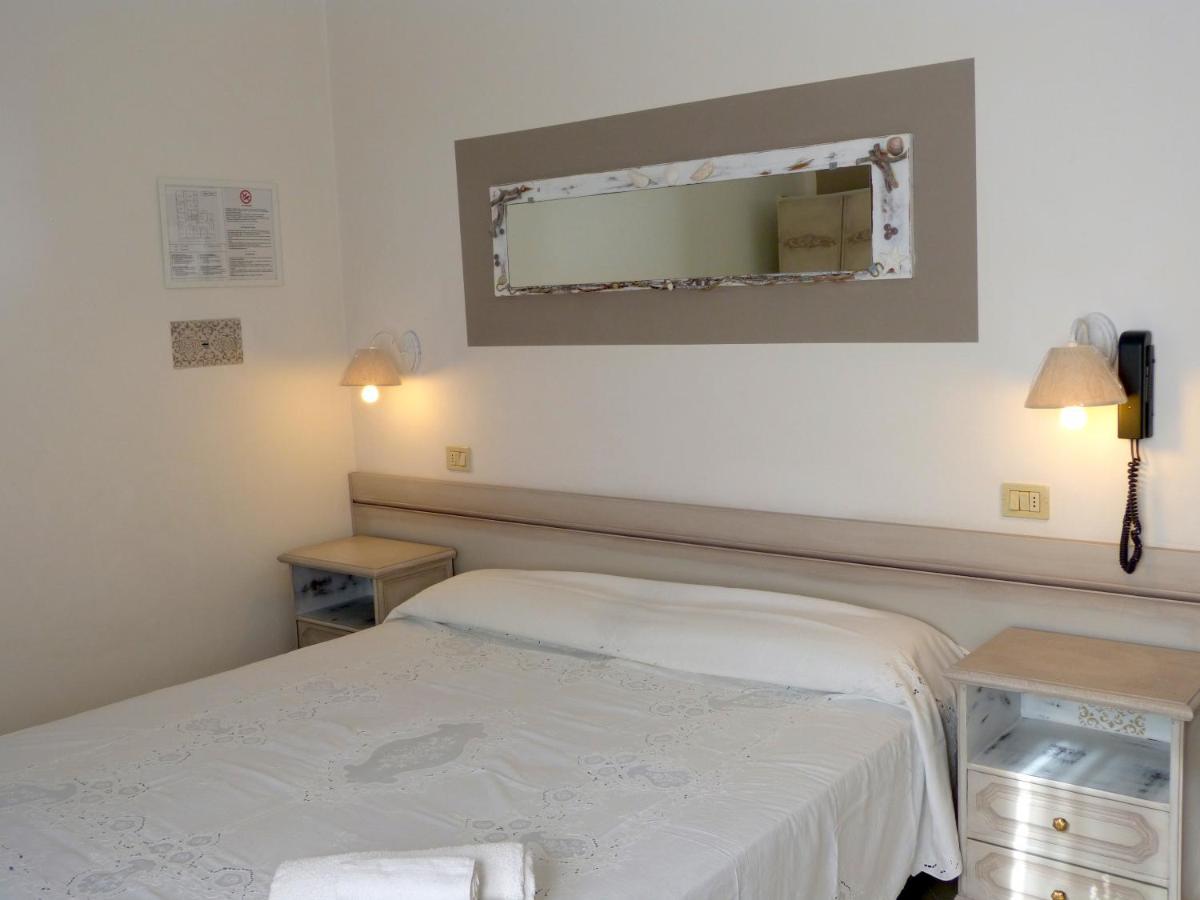 Hotel D'Annunzio Cattolica Phòng bức ảnh