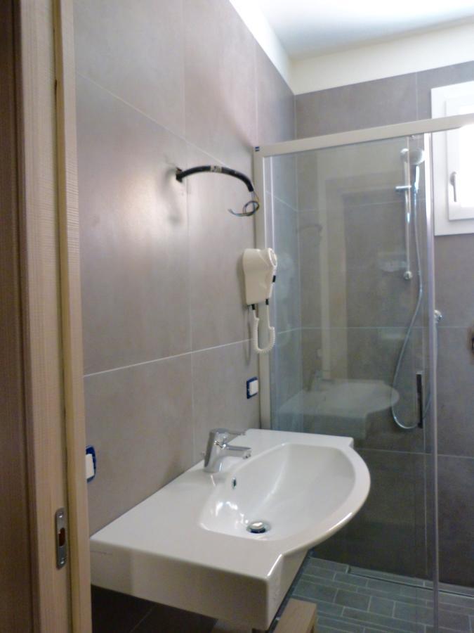 Hotel D'Annunzio Cattolica Ngoại thất bức ảnh